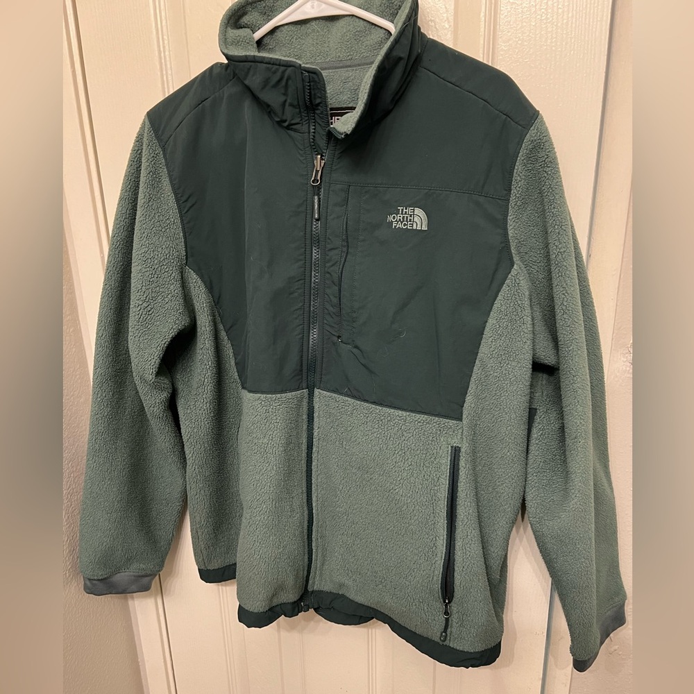 The North Face Women’s Two-Tone Green Performance Jacket